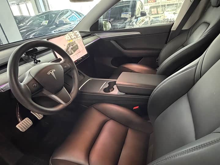 Фото 4 - Tesla Model Y