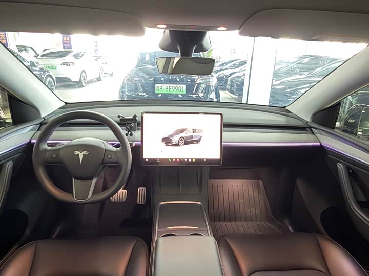 Фото 9 - Tesla Model Y