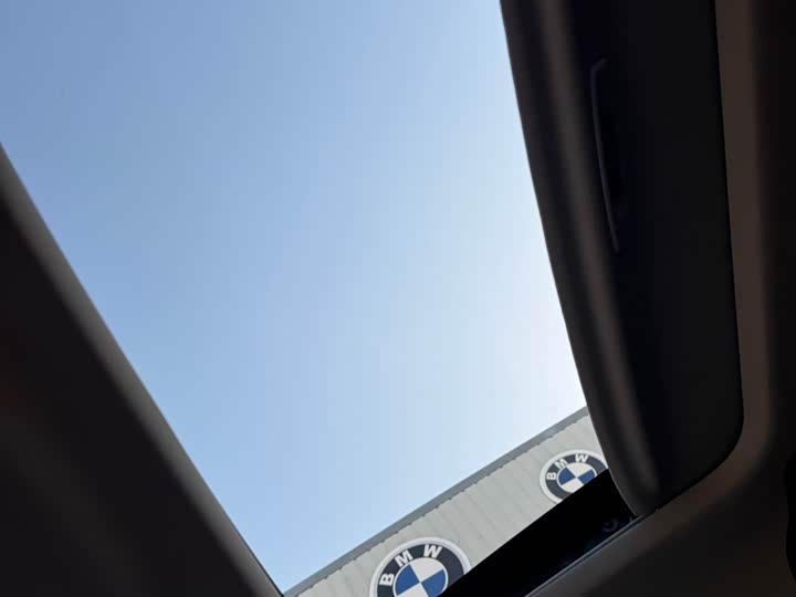 Фото 9 - Geely Coolray