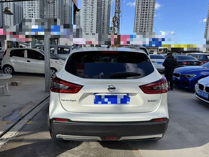 Фото 4 - Nissan Qashqai