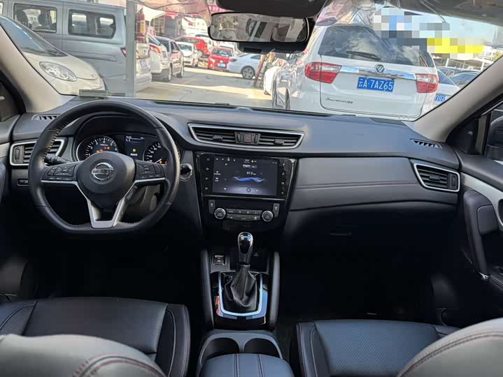 Фото 9 - Nissan Qashqai