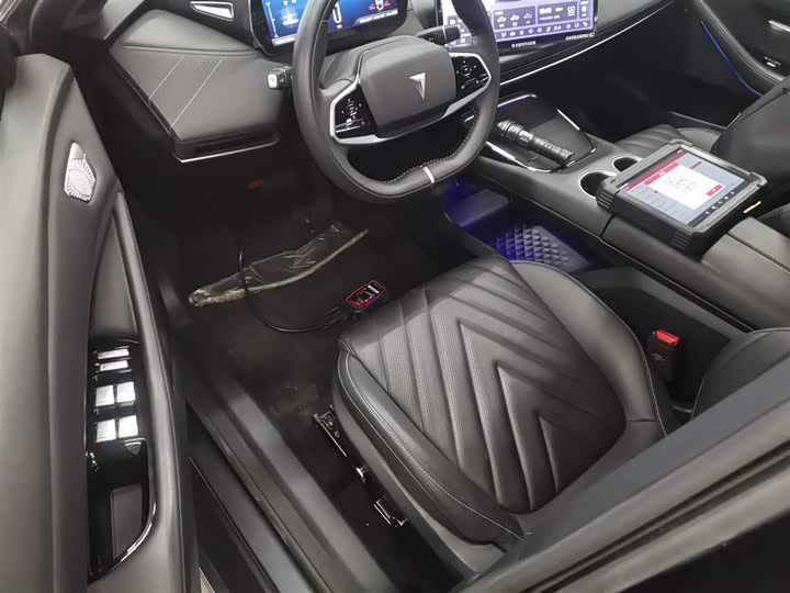 Фото 16 - Changan Deepal SL03