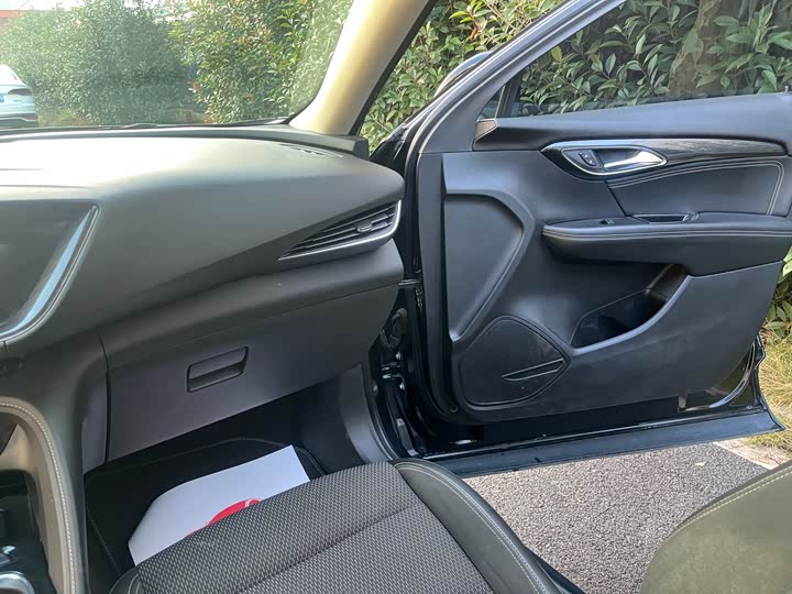 Фото 16 - Buick Envision Plus