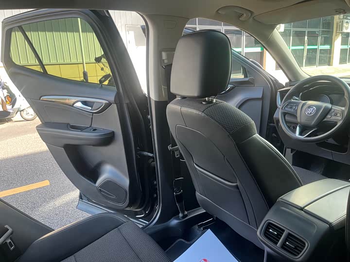 Фото 17 - Buick Envision Plus