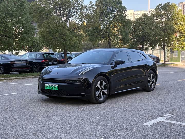 Фото 1 - Zeekr 001