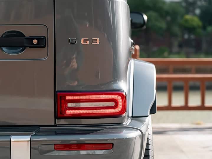 Фото 12 - Mercedes-Benz G-Class AMG