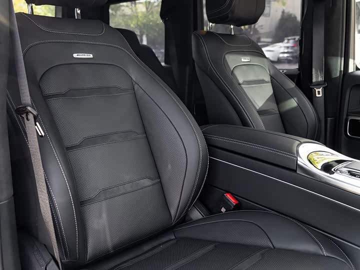 Фото 18 - Mercedes-Benz G-Class AMG