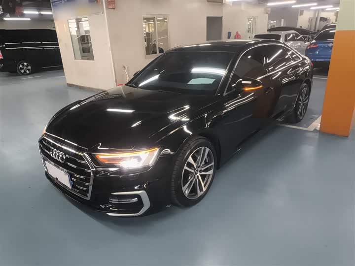 Фото 2 - Audi A6L