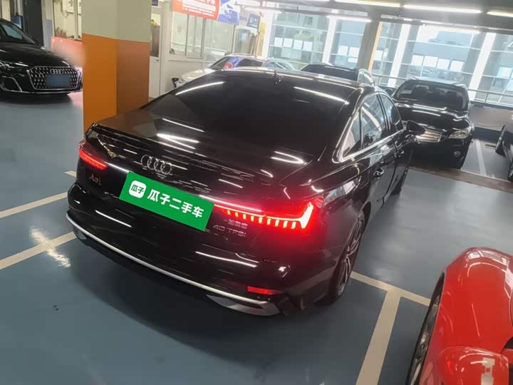 Фото 7 - Audi A6L