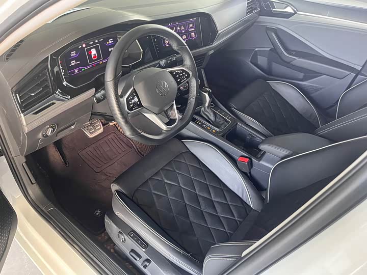 Фото 11 - Volkswagen Sagitar L