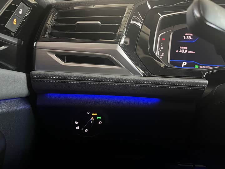 Фото 16 - Volkswagen Sagitar L