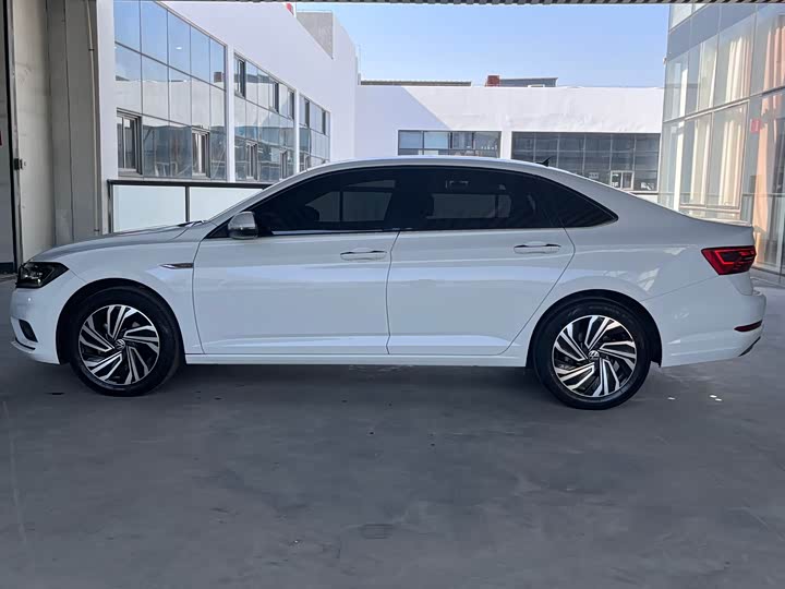 Фото 4 - Volkswagen Sagitar L