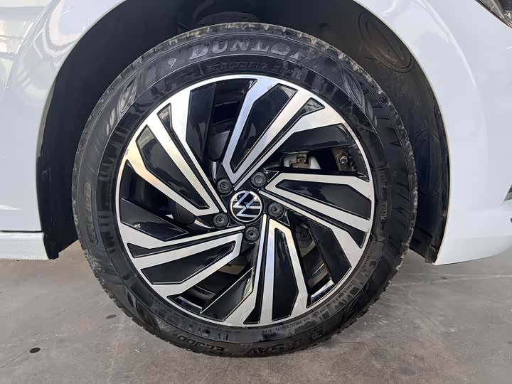 Фото 5 - Volkswagen Sagitar L