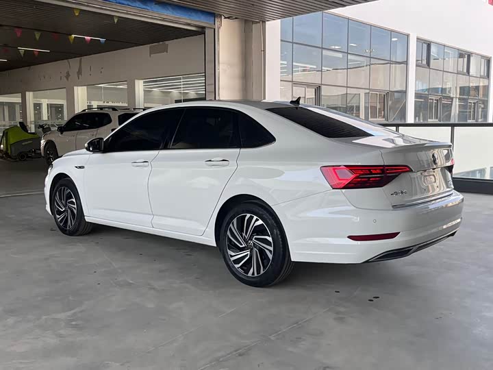 Фото 9 - Volkswagen Sagitar L