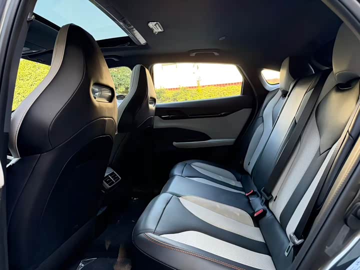 Фото 13 - Changan UNI-V