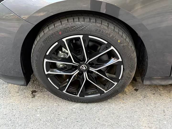 Фото 9 - Changan UNI-V