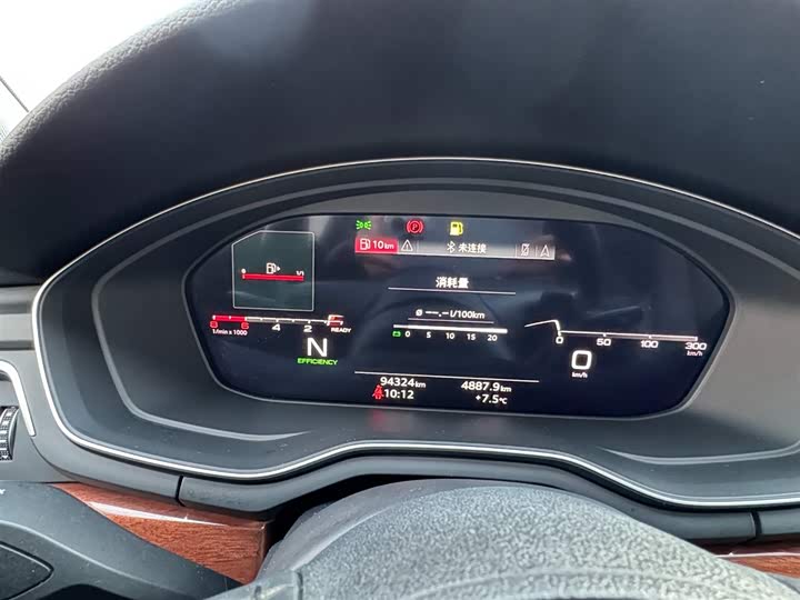 Фото 10 - Audi A4L