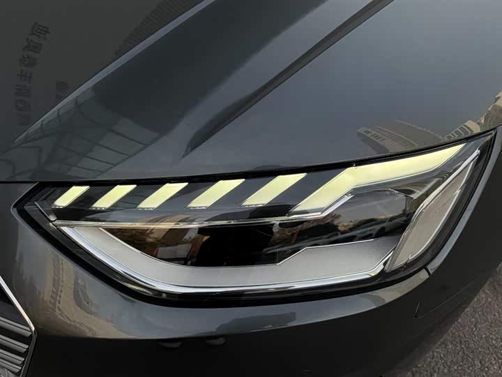 Фото 21 - Audi A4L