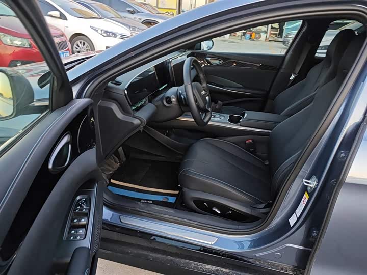 Фото 16 - BYD Seal