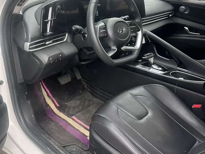 Фото 5 - Hyundai Elantra N line