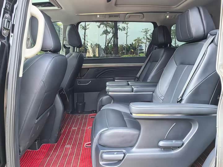 Фото 8 - GAC Trumpchi M8