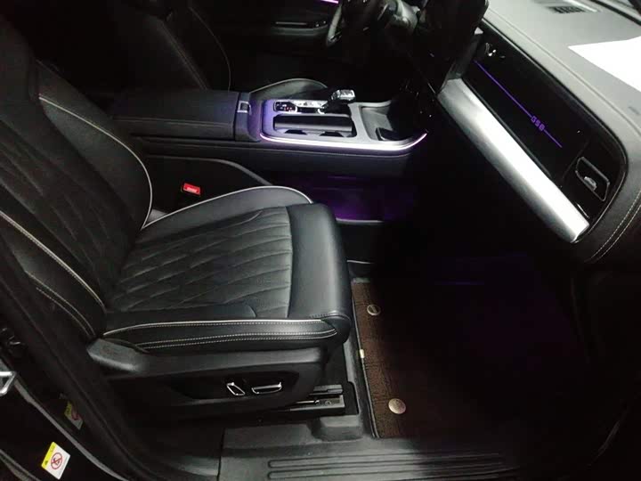 Фото 25 - GAC Trumpchi GS8