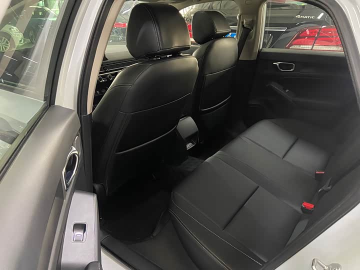 Фото 11 - Honda Civic