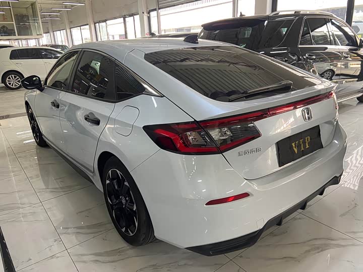 Фото 4 - Honda Civic