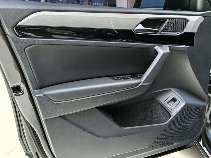 Фото 12 - Volkswagen Tayron