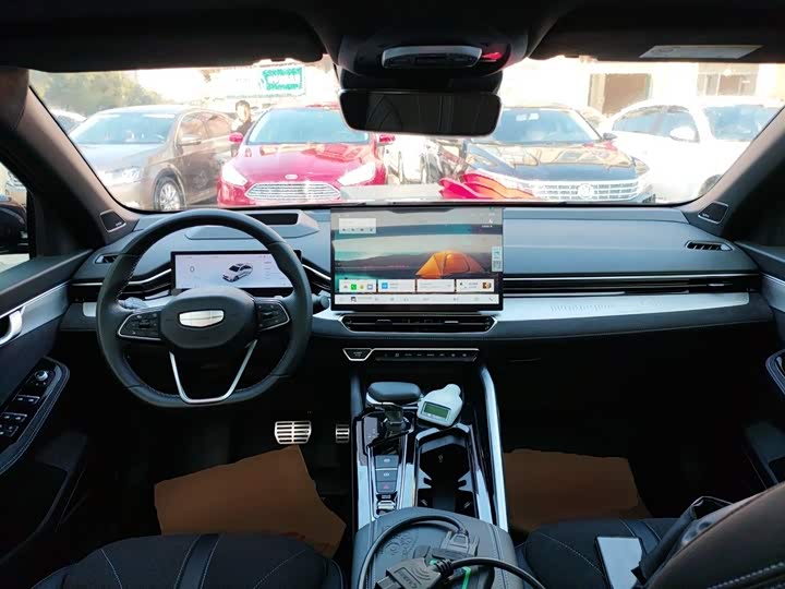 Фото 12 - Geely Preface