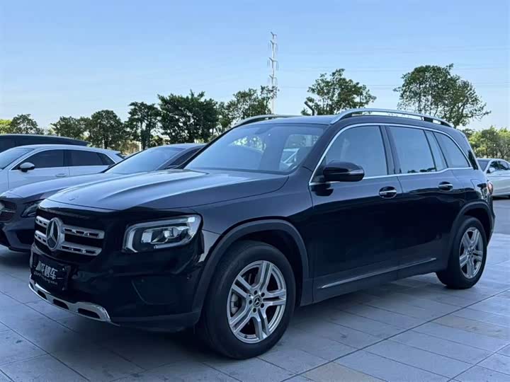 Фото 1 - Mercedes-Benz GLB-Class