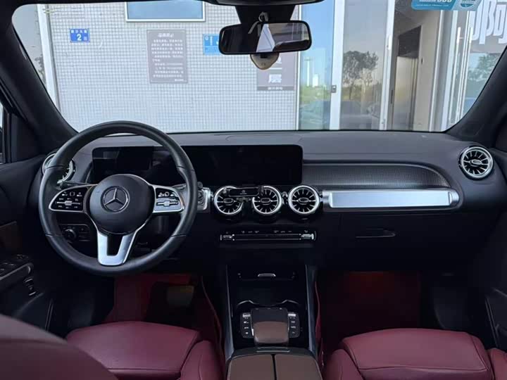 Фото 6 - Mercedes-Benz GLB-Class