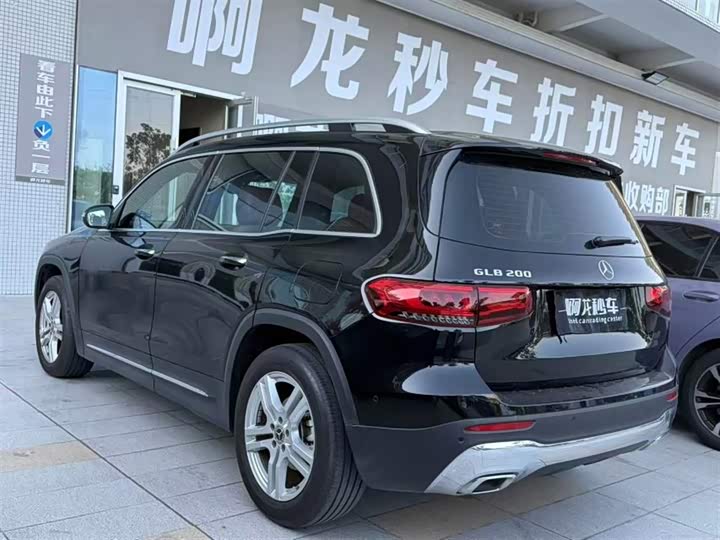 Фото 7 - Mercedes-Benz GLB-Class