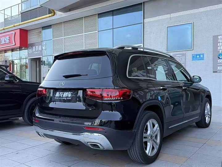 Фото 9 - Mercedes-Benz GLB-Class