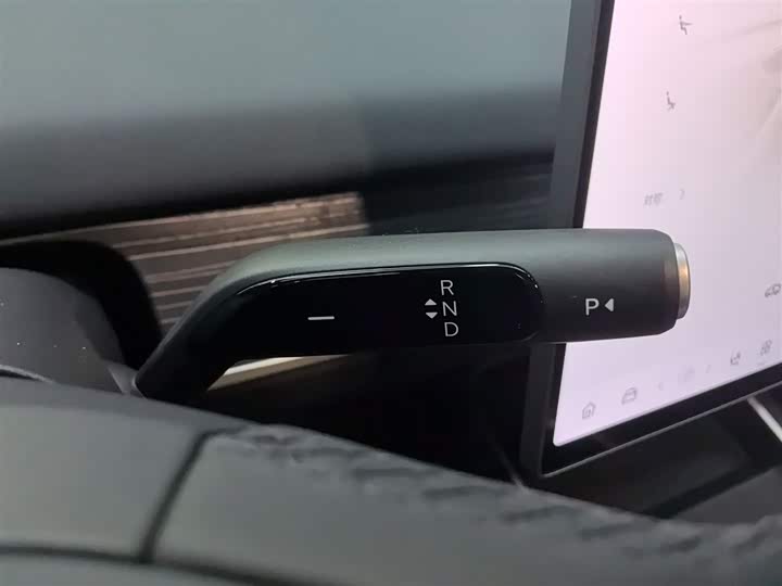 Фото 14 - Nio Onvo L60