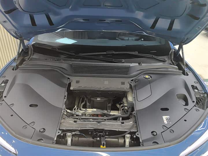 Фото 20 - Nio Onvo L60