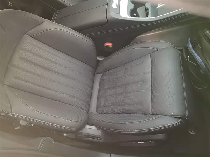 Фото 25 - Nio Onvo L60