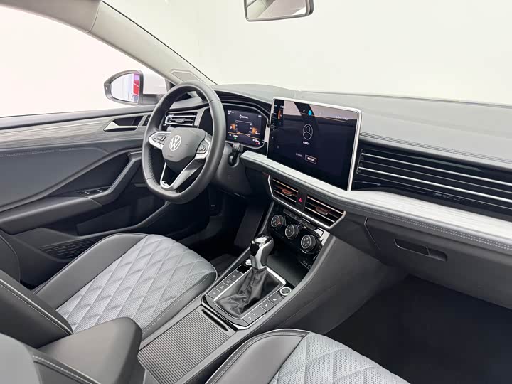 Фото 12 - Volkswagen Sagitar L