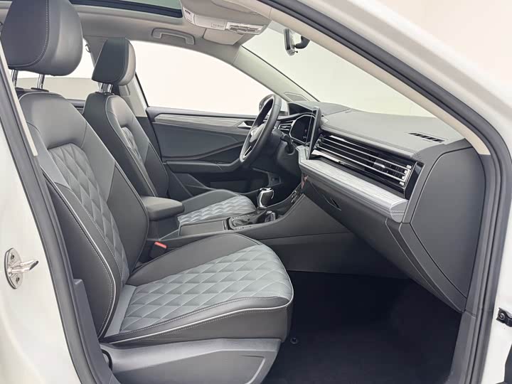 Фото 13 - Volkswagen Sagitar L