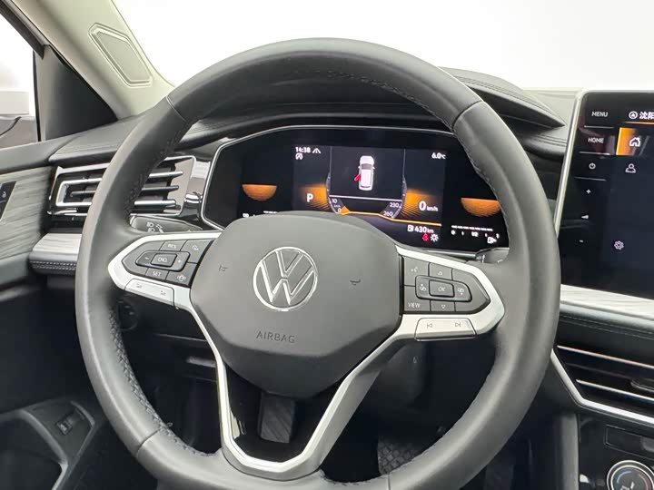 Фото 15 - Volkswagen Sagitar L