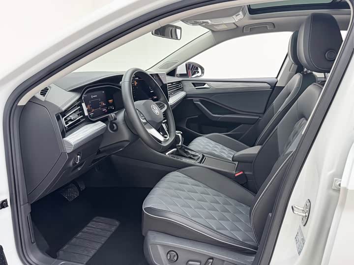 Фото 9 - Volkswagen Sagitar L