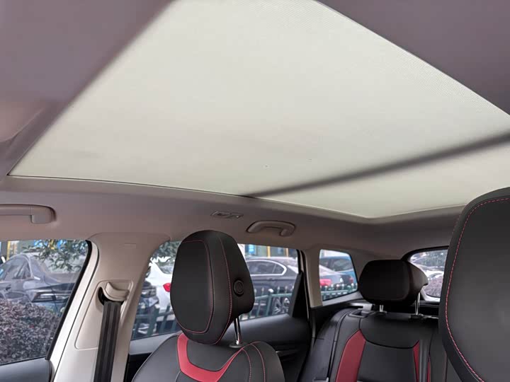 Фото 6 - Skoda Karoq