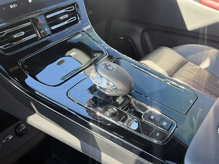 Фото 12 - GAC Trumpchi M8