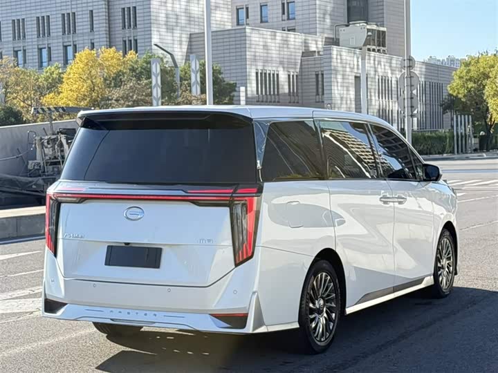 Фото 15 - GAC Trumpchi M8