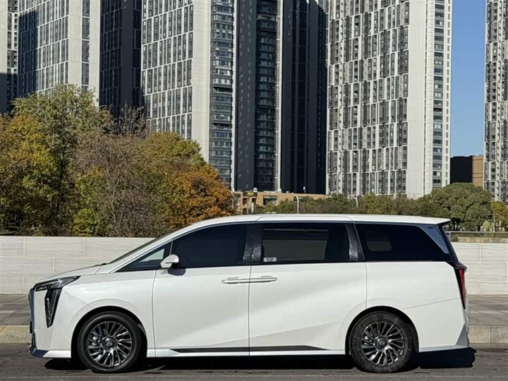 Фото 5 - GAC Trumpchi M8