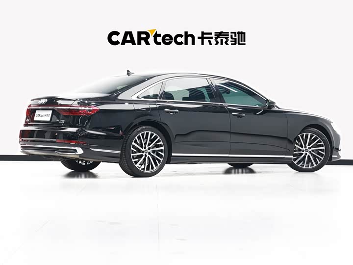 Фото 4 - Audi A8