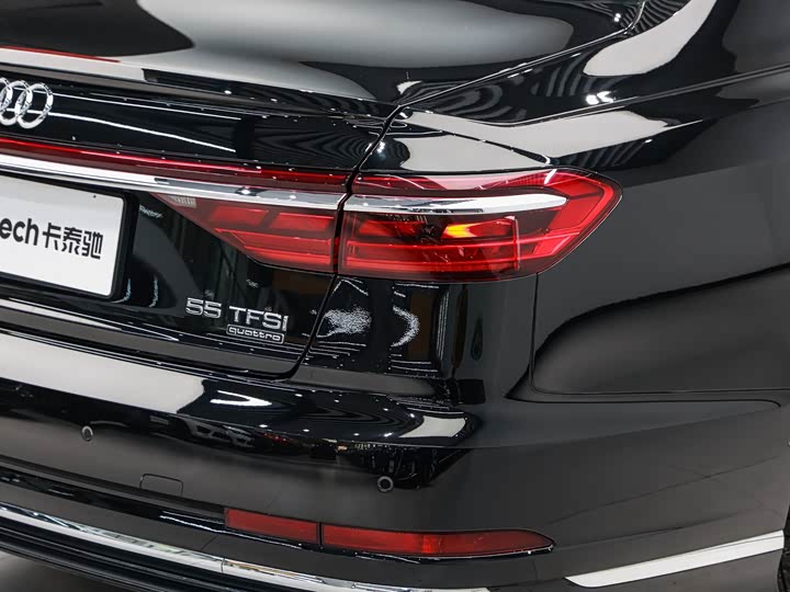 Фото 9 - Audi A8