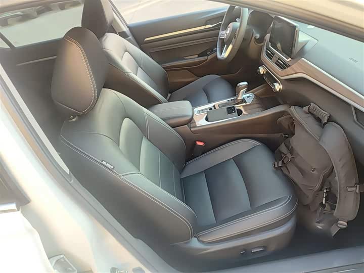 Фото 25 - Nissan Teana