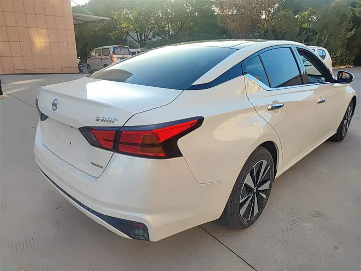 Фото 7 - Nissan Teana