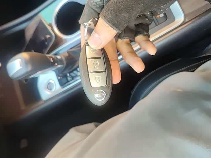 Фото 9 - Nissan Teana